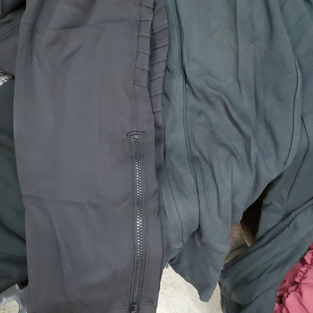 Fabletics gray joggers